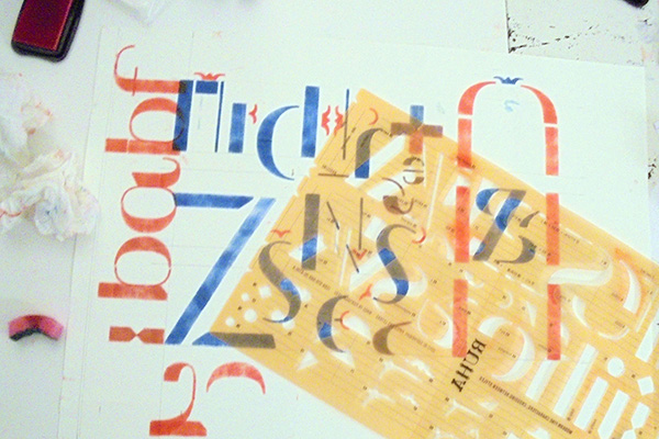 RUHA letter stencil, um sistema tipográfico, multi-estilístico
